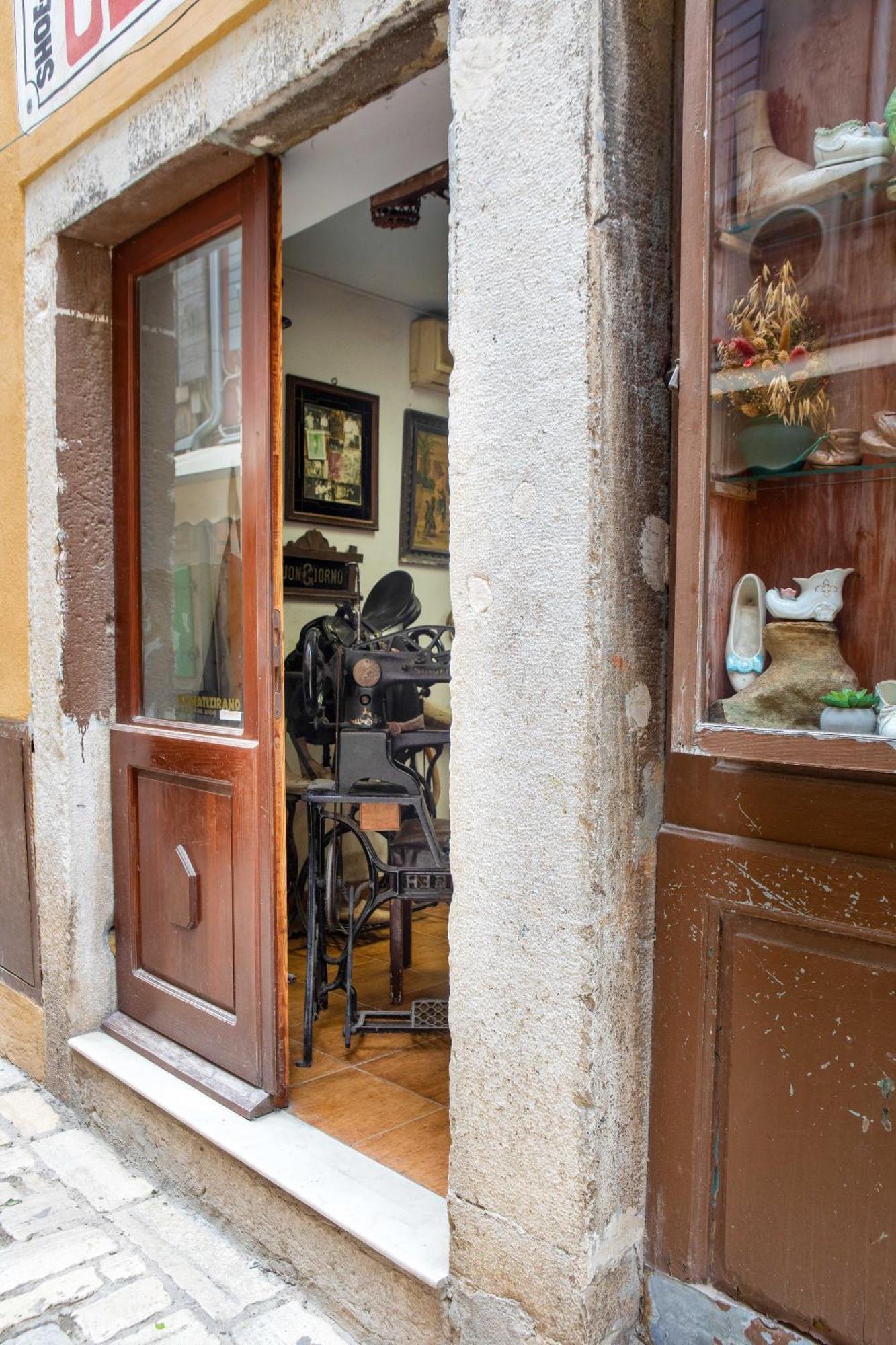 Casa Kaligari History Apartment Rovinj Bagian luar foto